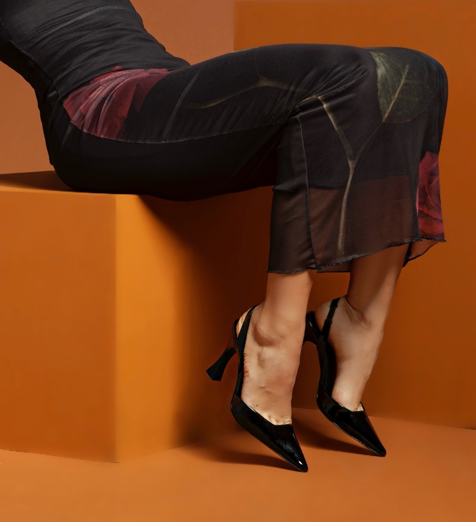 VICTORIA 1046  CHAROL NEGRO