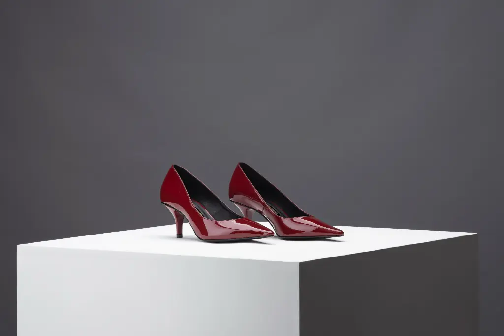 [ELIZARCH225] ELIZA 1253 CHAROL ROJO (22.5)