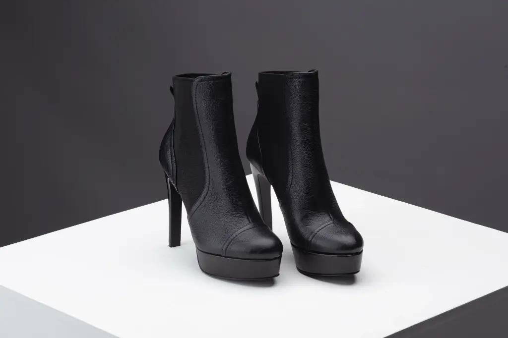 IRLANDA 1332 PIEL NEGRO