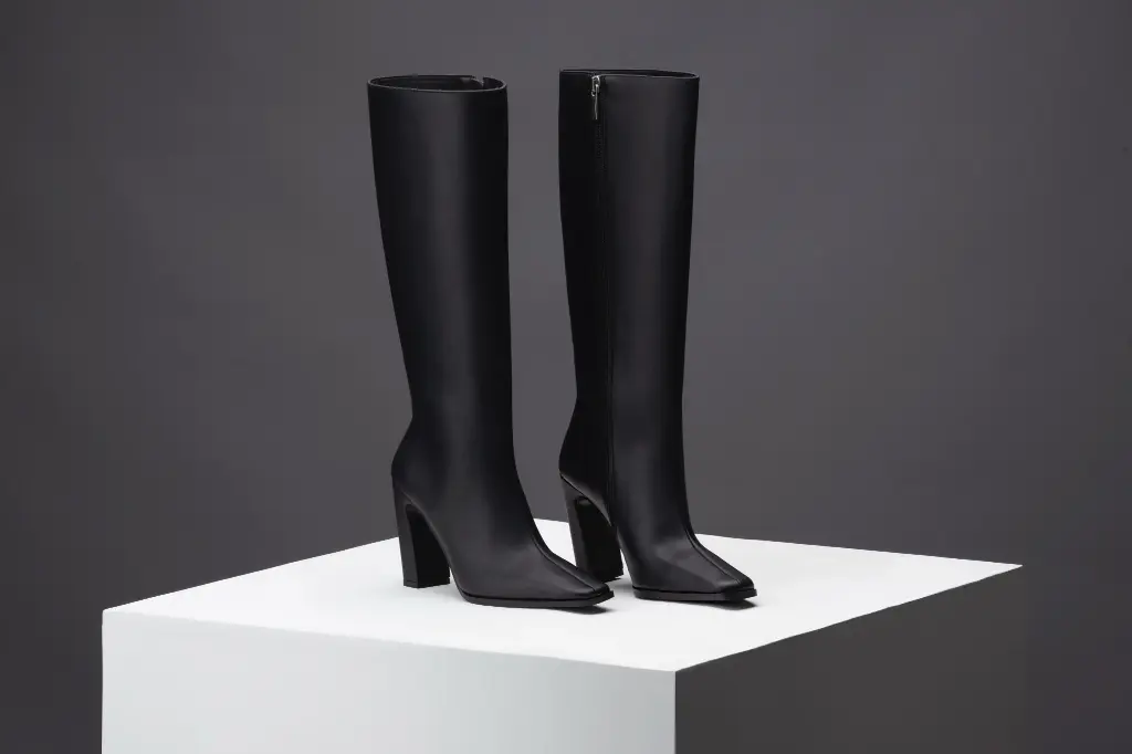 VENETO 1344 PIEL NEGRA