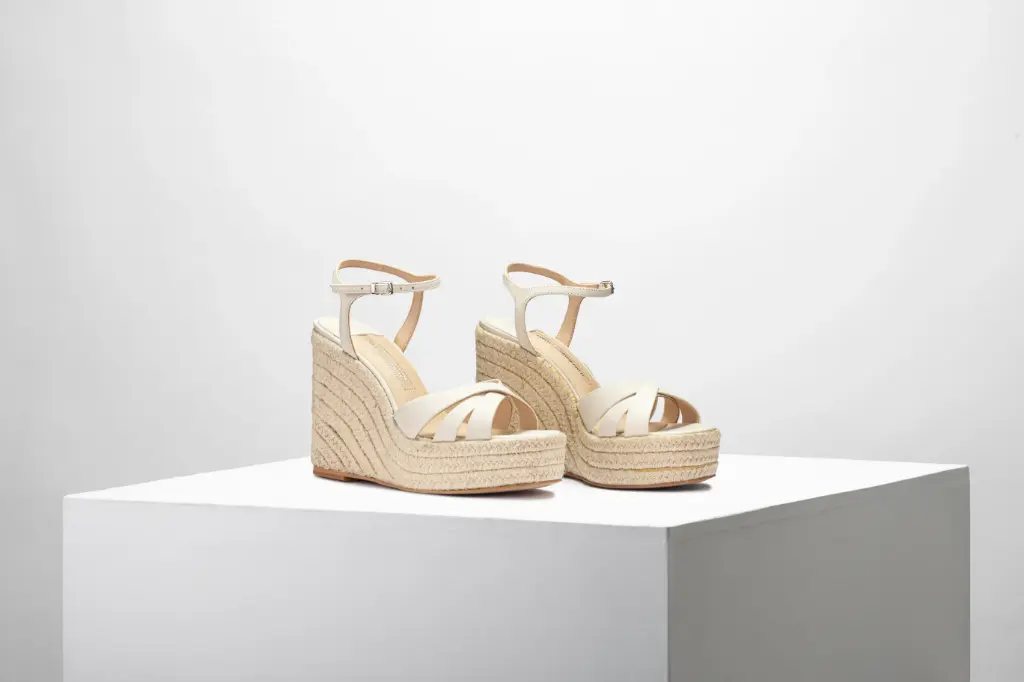 REGINA 1383 PIEL MARFIL